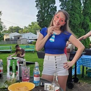 Meet your Posher, Annie